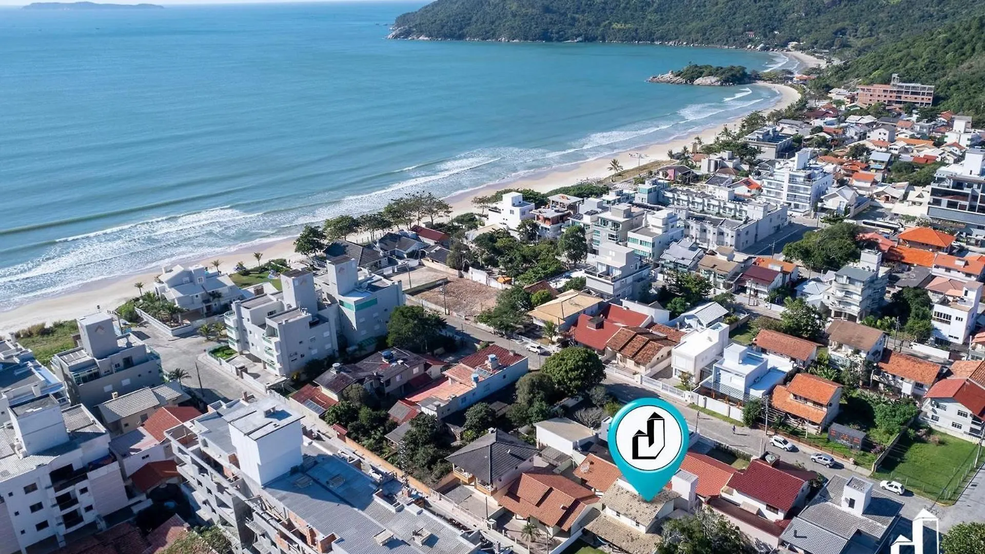 Casa Com 03 Dormitorios Climatizados Com Berco Bombinhas 0*,  Brazil
