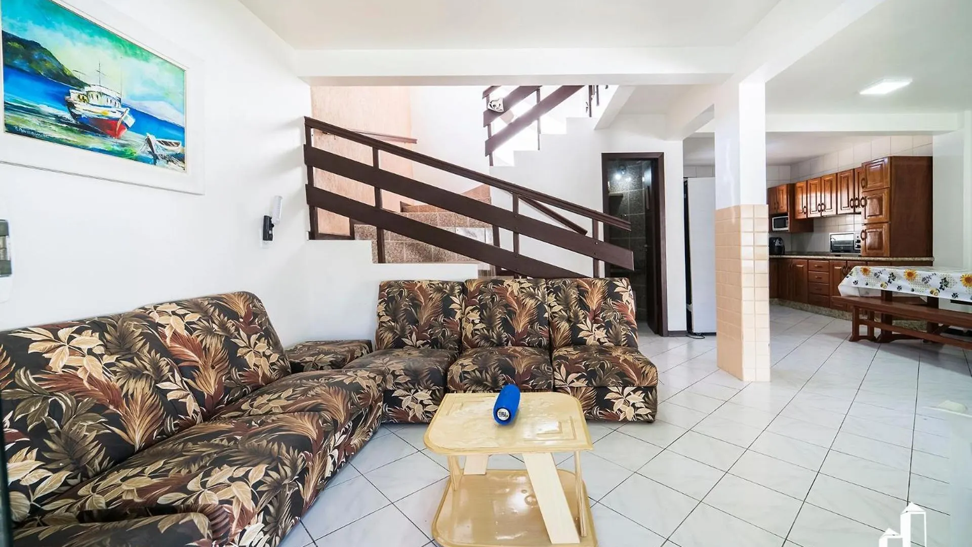 Casa Com 03 Dormitorios Climatizados Com Berco Bombinhas